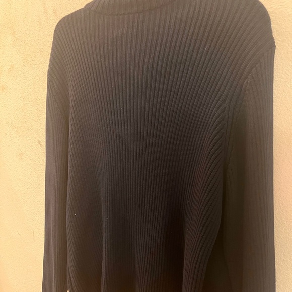 Croft & Barrow Navy Blue  Zipped Sweater with  Puffer Sleeves - Picture 12 of 15